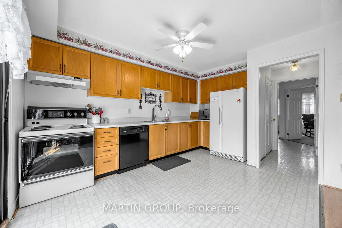 Photo 8 of 1529 Beechlawn Drive, Pickering, Village East — HOMEH