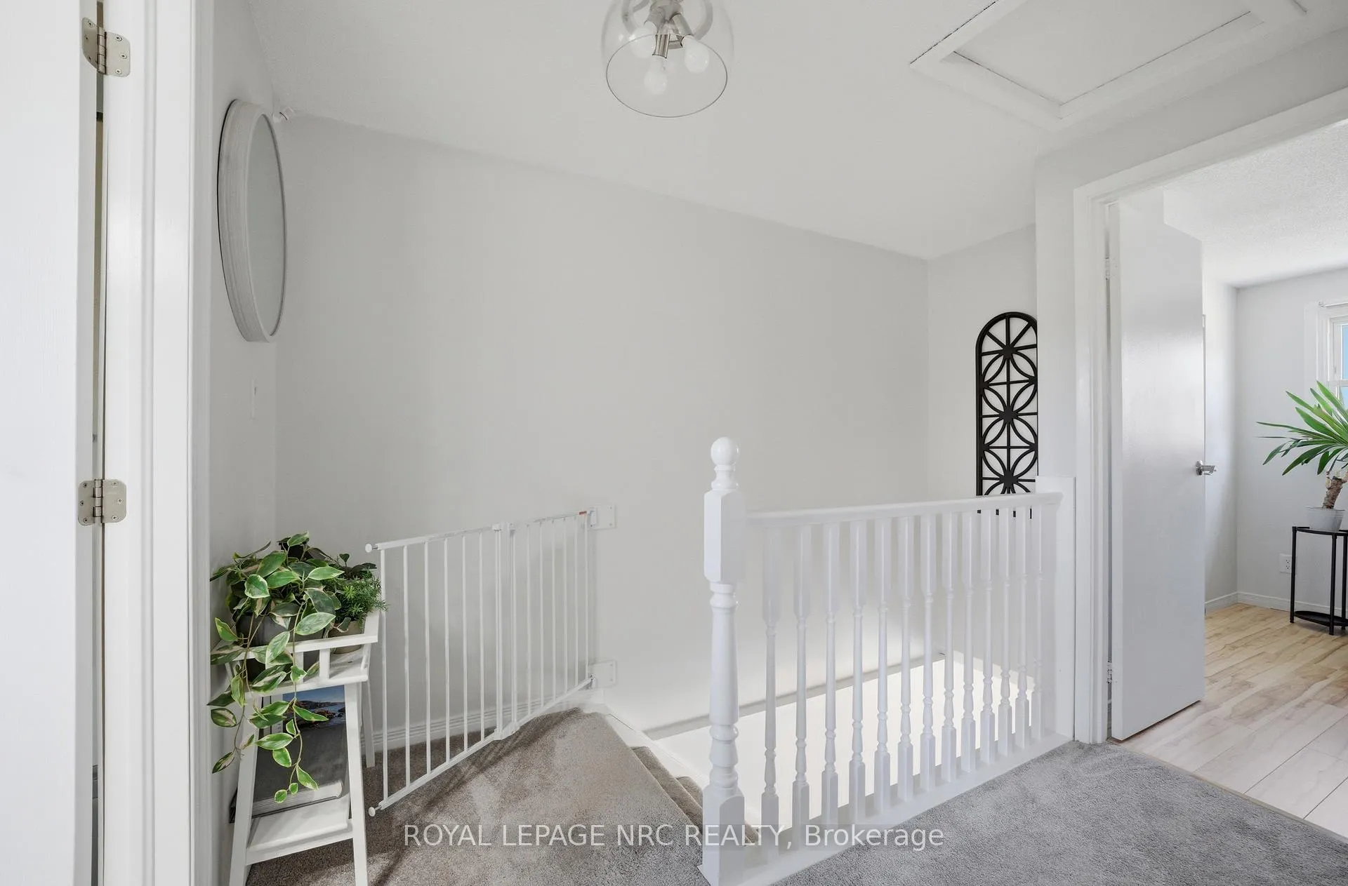 Photo 15 of 35 Birchpark Drive, Grimsby, Grimsby Beach — HOMEH