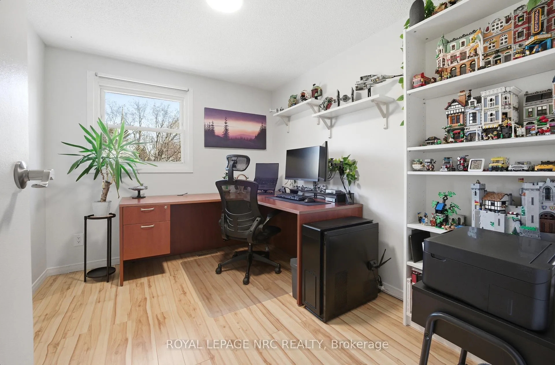 Photo 16 of 35 Birchpark Drive, Grimsby, Grimsby Beach — HOMEH