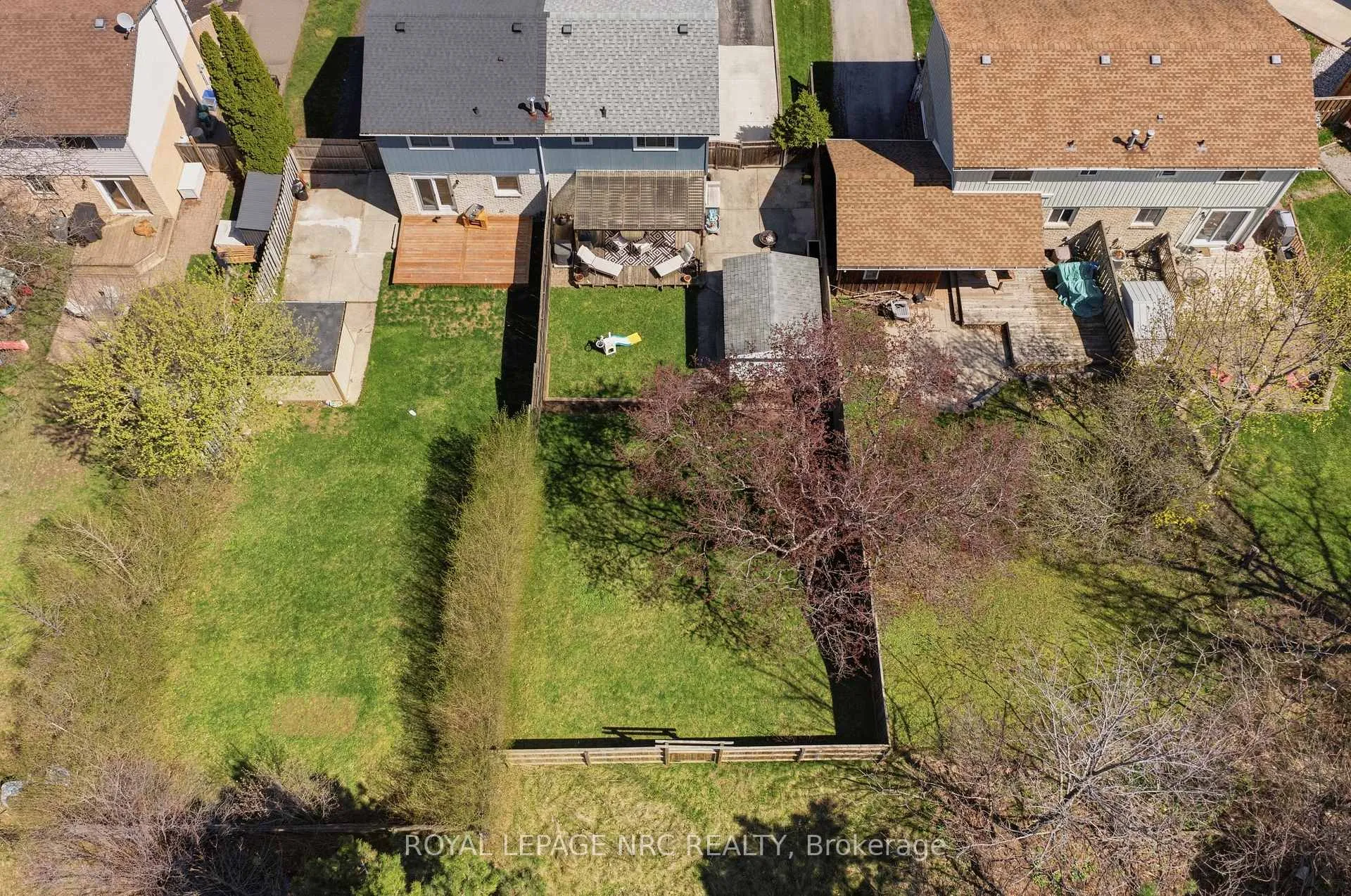 Photo 34 of 35 Birchpark Drive, Grimsby, Grimsby Beach — HOMEH