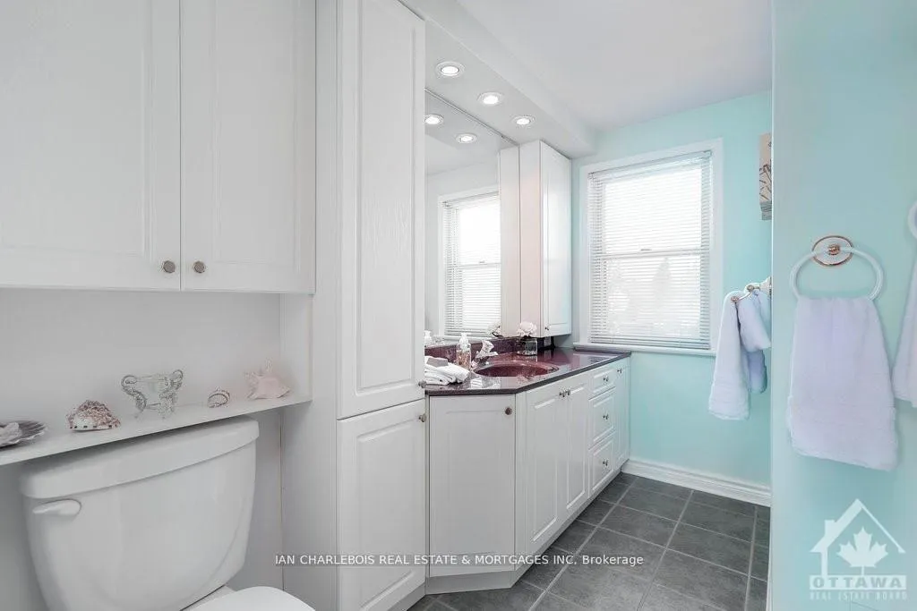 Photo 8 of Unit A, 820 Smyth Road, Ottawa, Elmvale Acres — HOMEH
