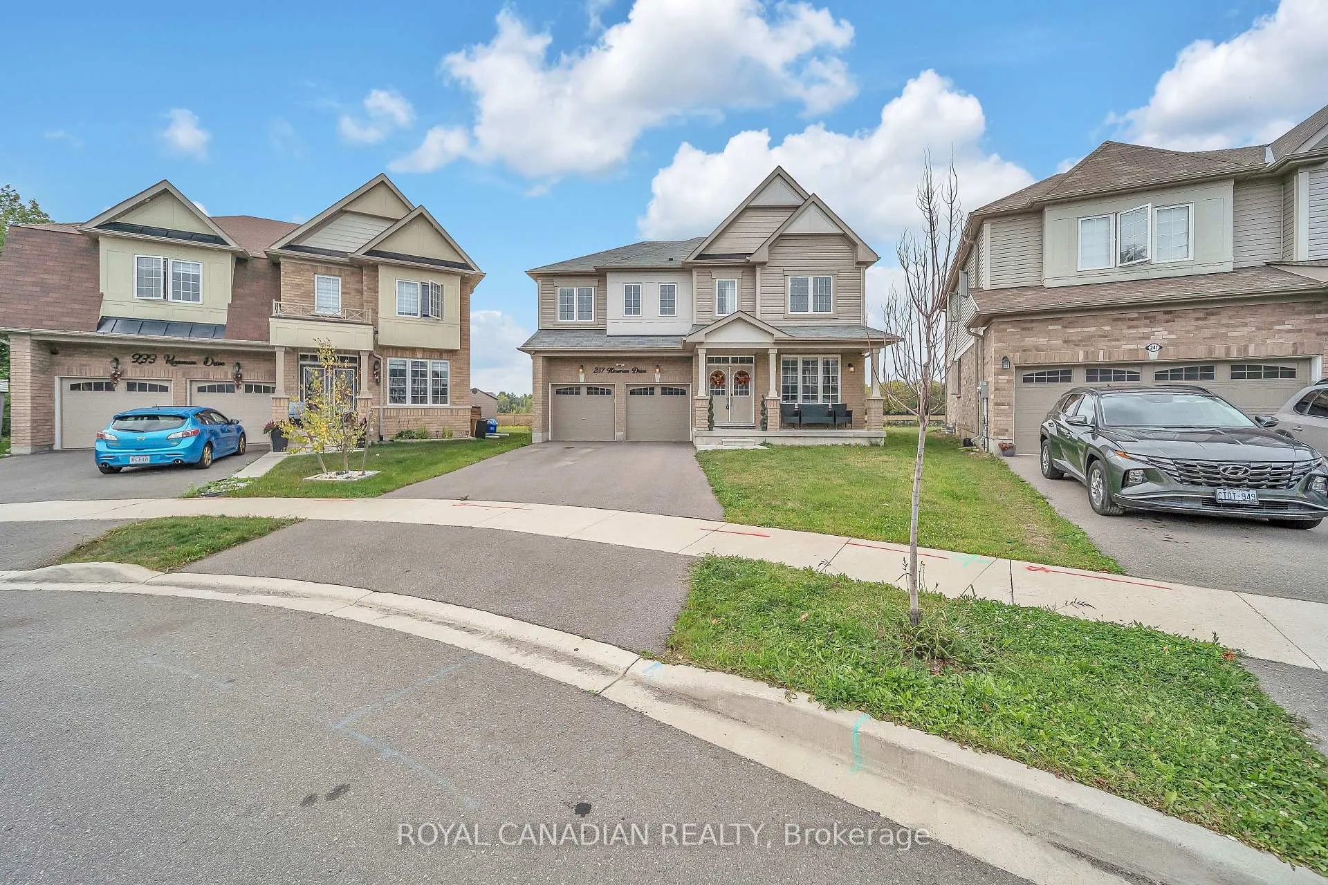 Photo 3 of 237 Kinsman Drive, Hamilton, Binbrook — HOMEH