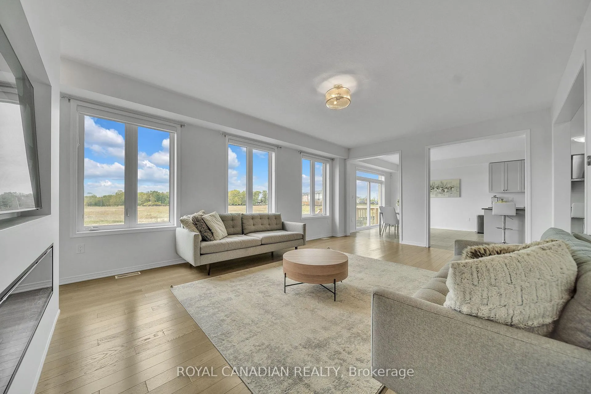 Photo 12 of 237 Kinsman Drive, Hamilton, Binbrook — HOMEH