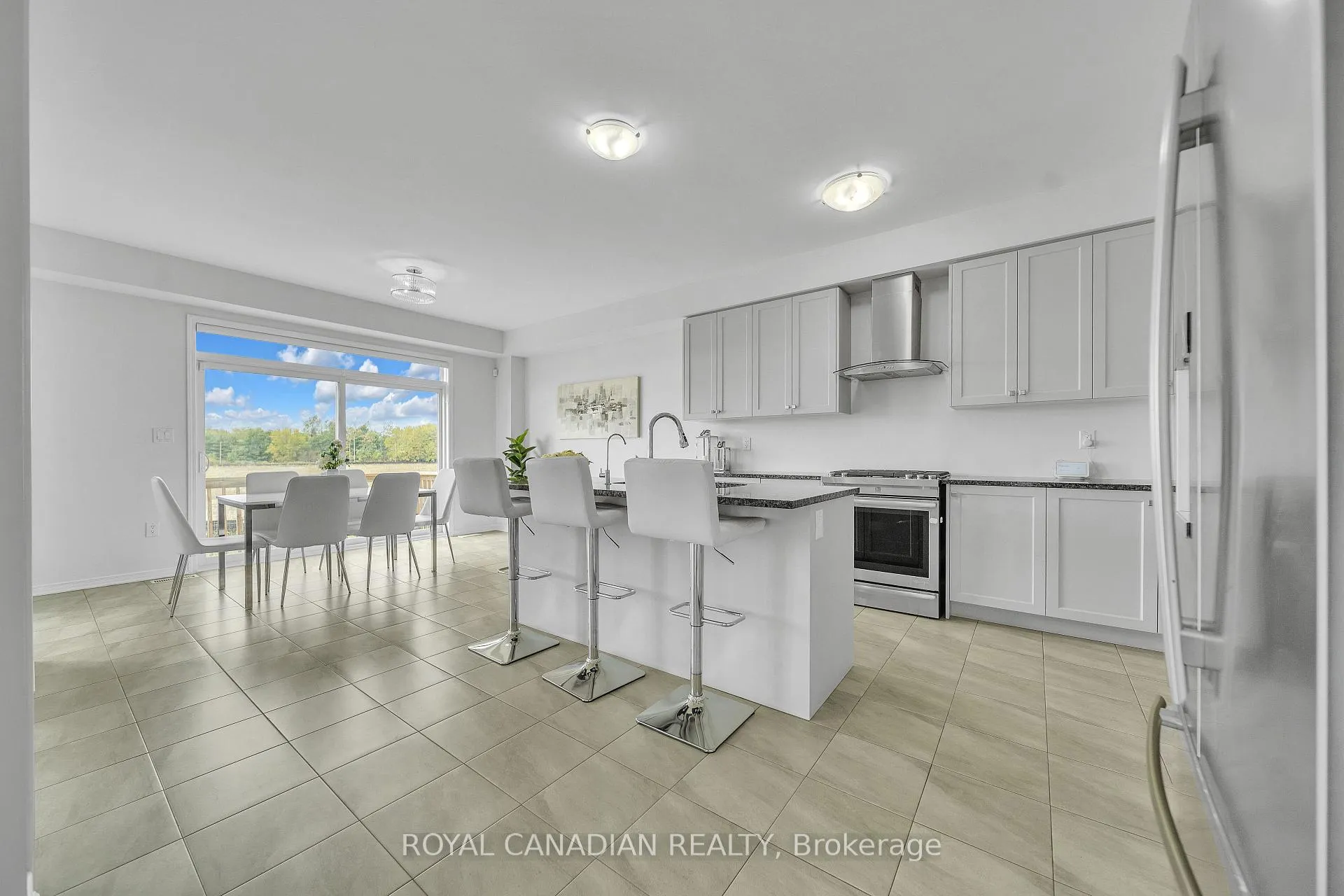 Photo 14 of 237 Kinsman Drive, Hamilton, Binbrook — HOMEH