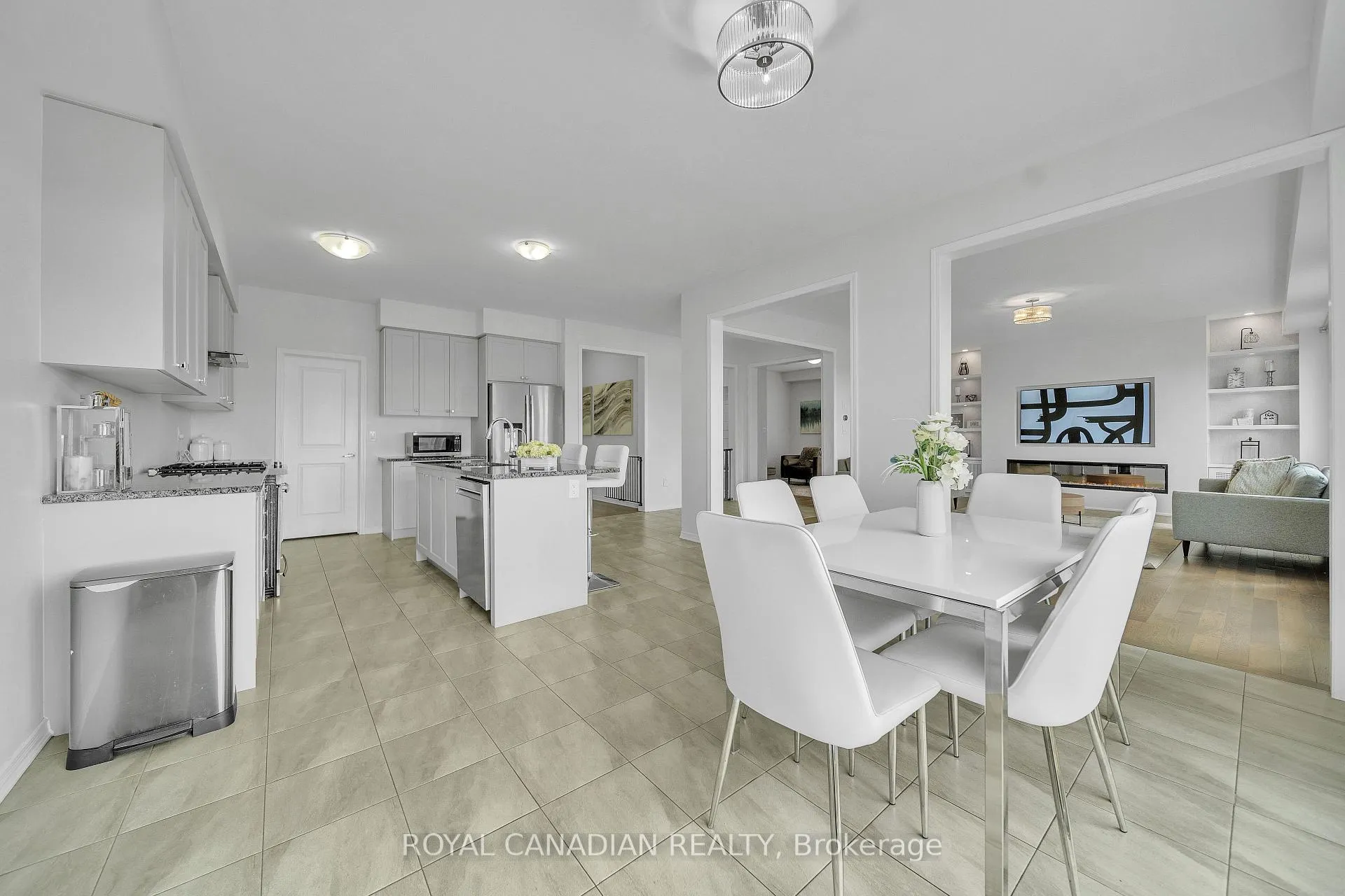 Photo 16 of 237 Kinsman Drive, Hamilton, Binbrook — HOMEH