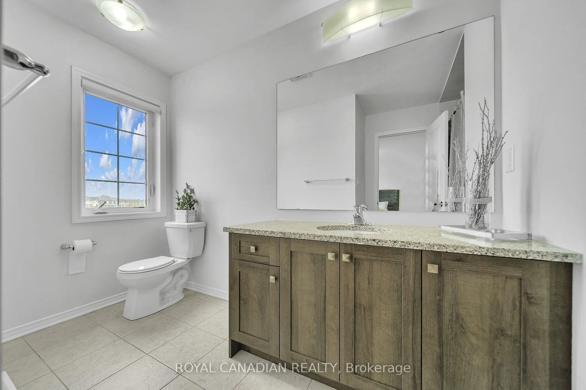 Photo 25 of 237 Kinsman Drive, Hamilton, Binbrook — HOMEH