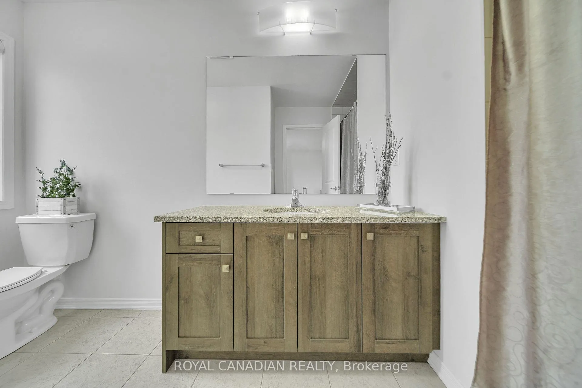 Photo 32 of 237 Kinsman Drive, Hamilton, Binbrook — HOMEH