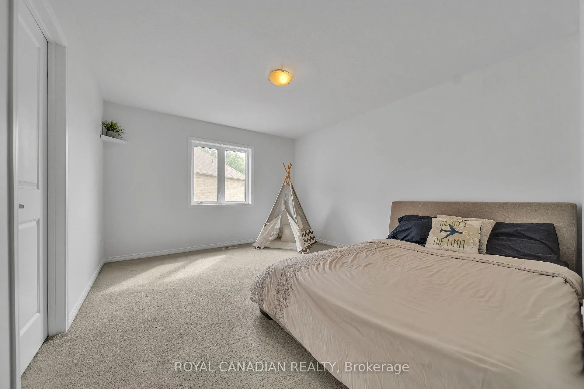 Photo 34 of 237 Kinsman Drive, Hamilton, Binbrook — HOMEH