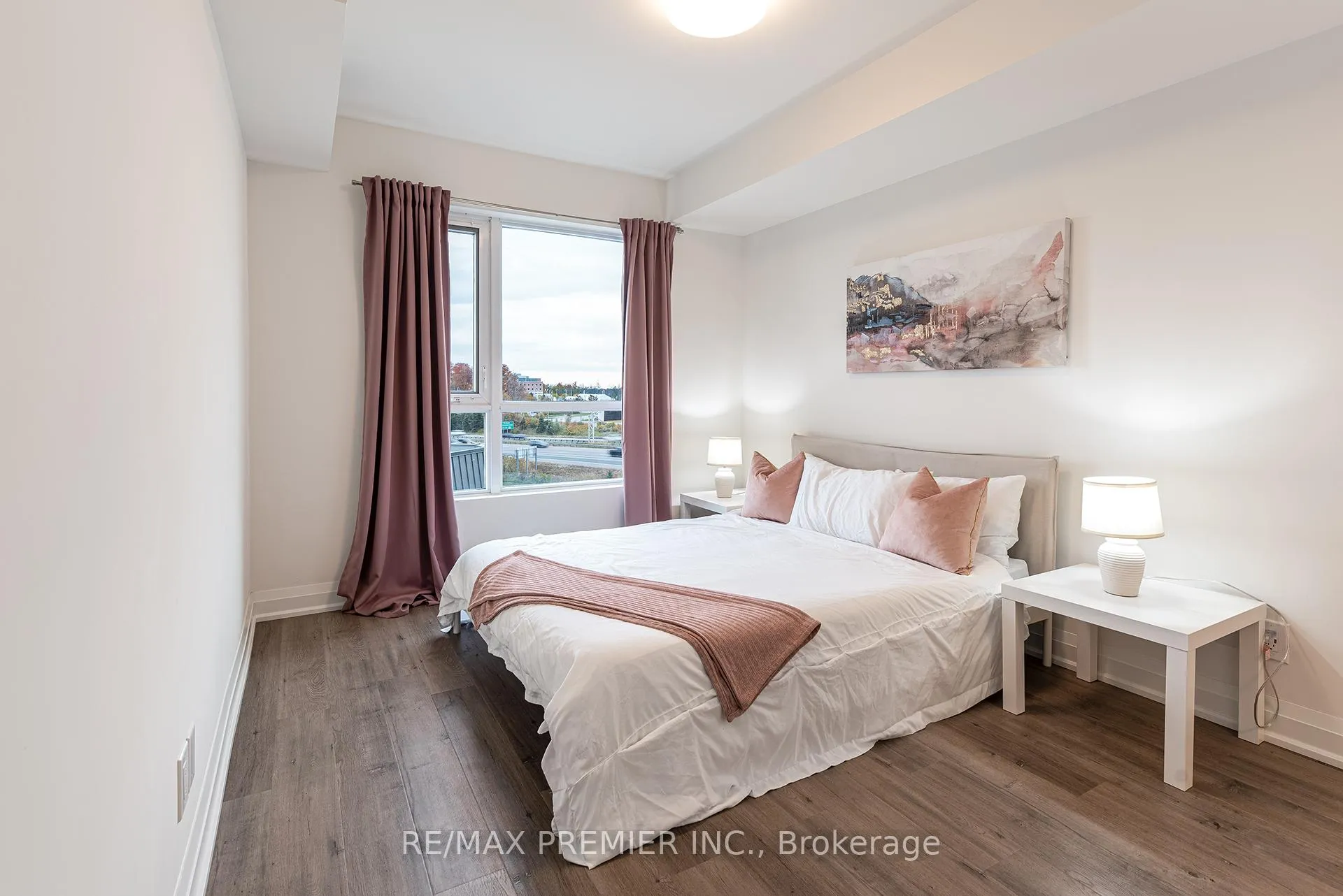 Photo 8 of Unit 908, 58 Lakeside Terrace, Barrie, Little Lake — HOMEH