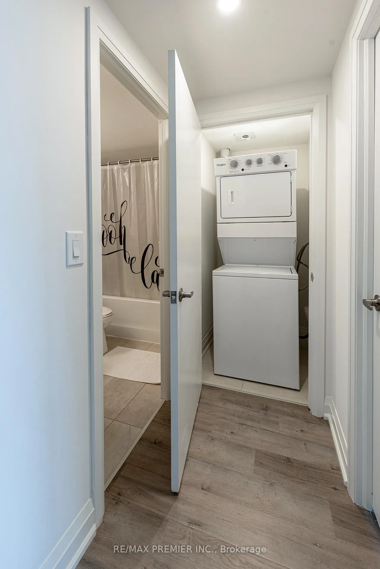 Photo 13 of Unit 908, 58 Lakeside Terrace, Barrie, Little Lake — HOMEH