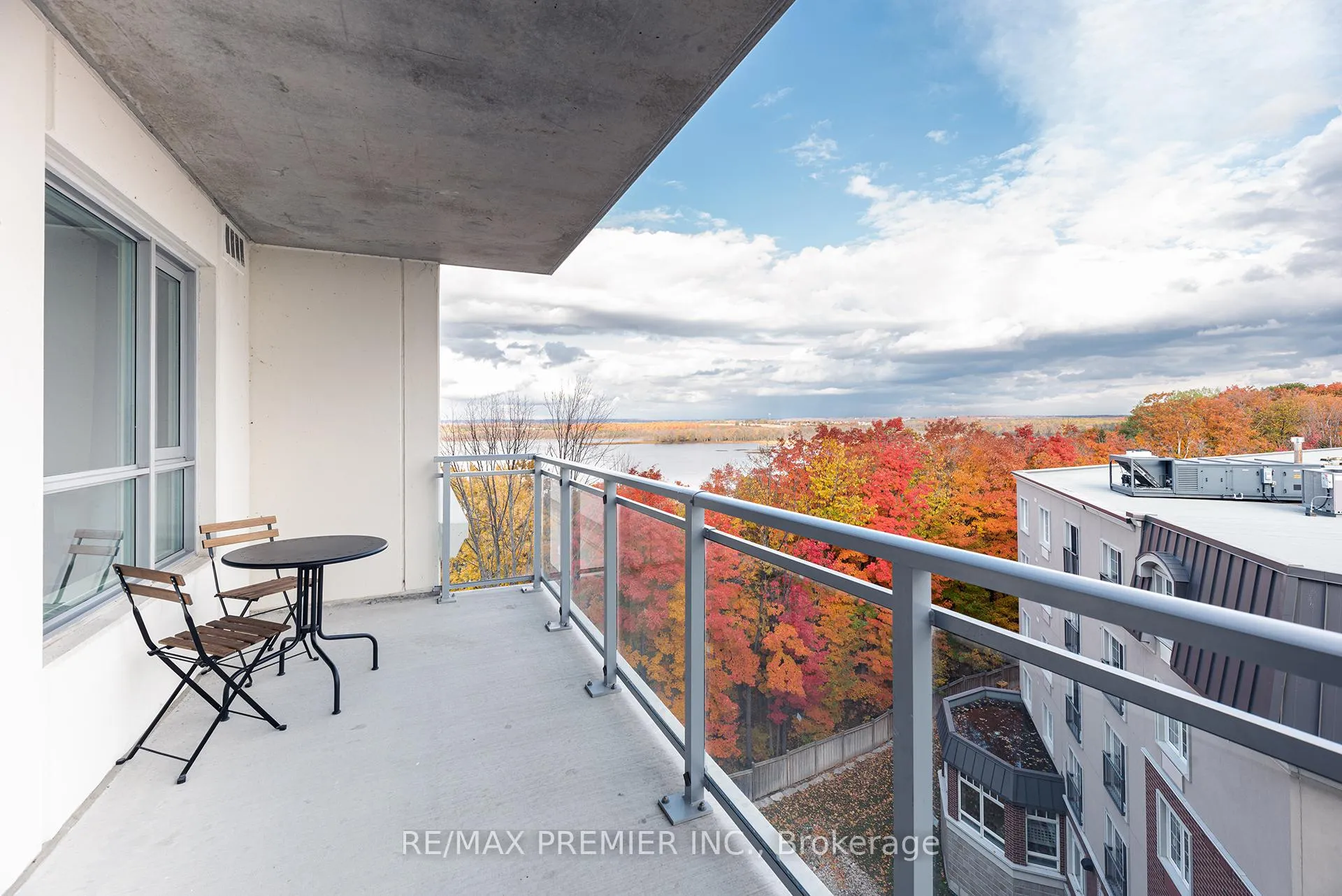 Photo 14 of Unit 908, 58 Lakeside Terrace, Barrie, Little Lake — HOMEH