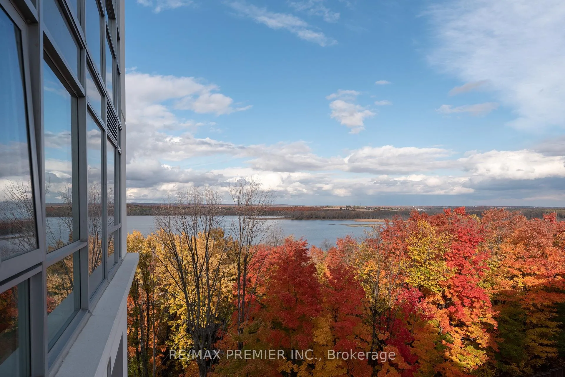 Photo 15 of Unit 908, 58 Lakeside Terrace, Barrie, Little Lake — HOMEH