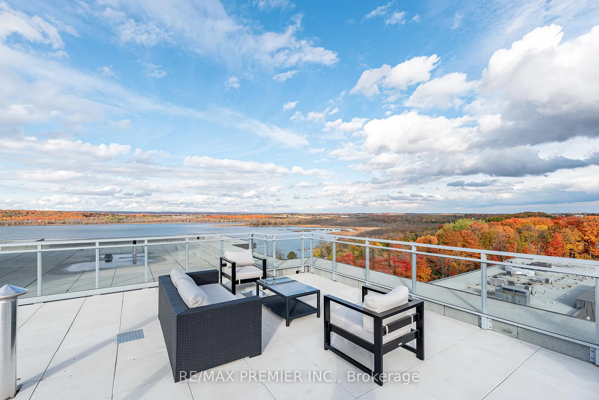 Photo 19 of Unit 908, 58 Lakeside Terrace, Barrie, Little Lake — HOMEH