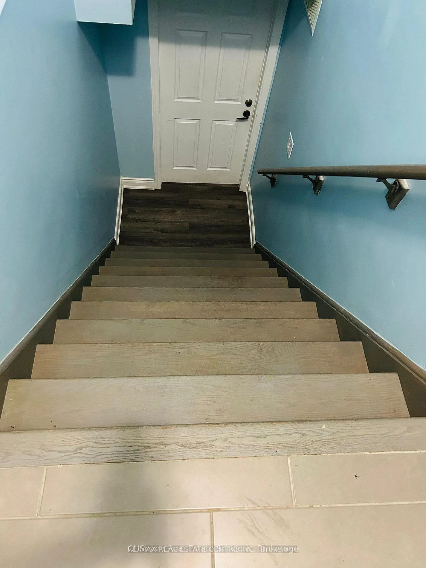 Photo 3 of Unit Basement, 9 Iguana Trail, Brampton, Northwest Brampton — HOMEH