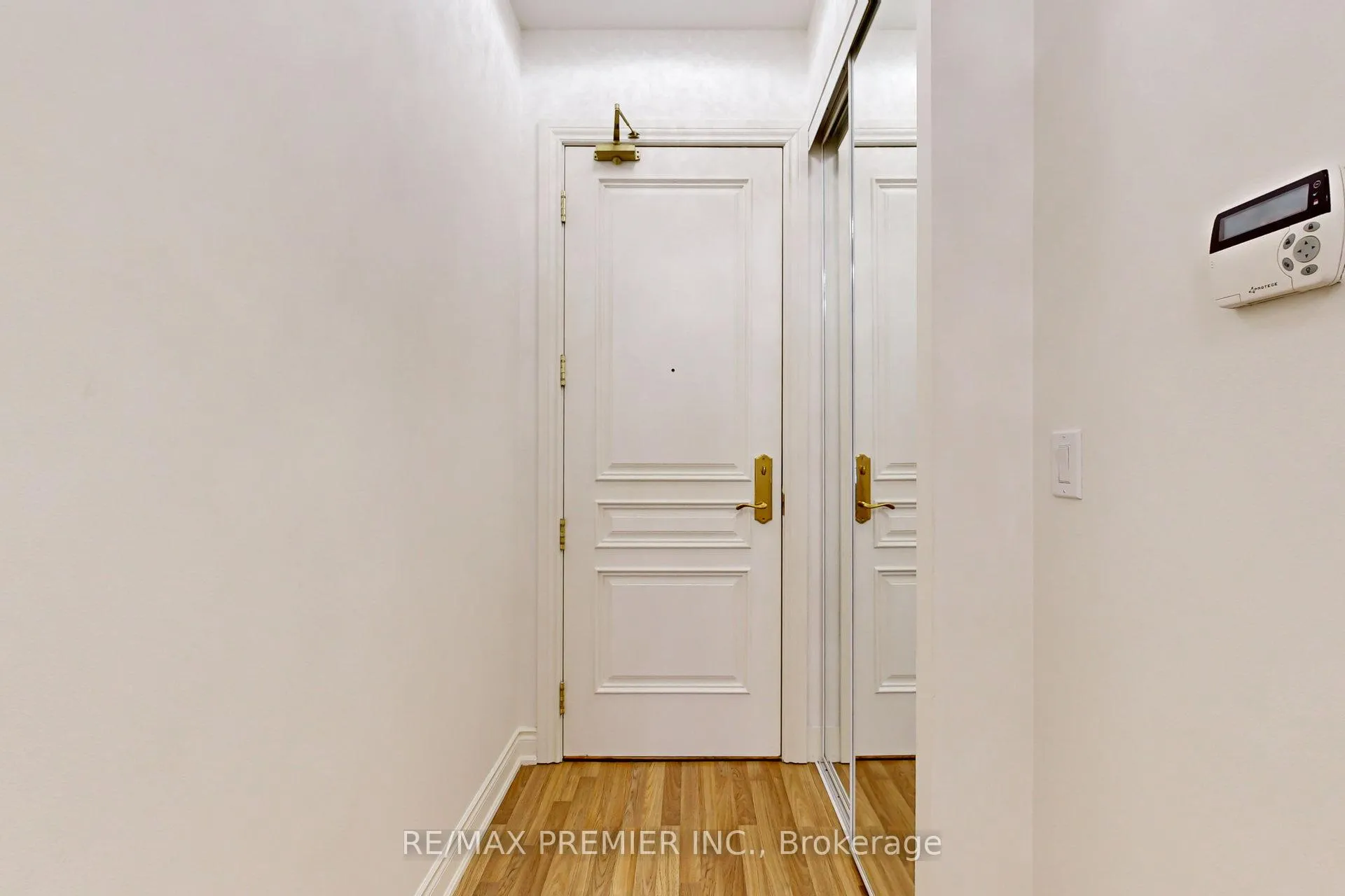 Photo 2 of Unit PH07, 9225 Jane Street, Vaughan, Maple — HOMEH