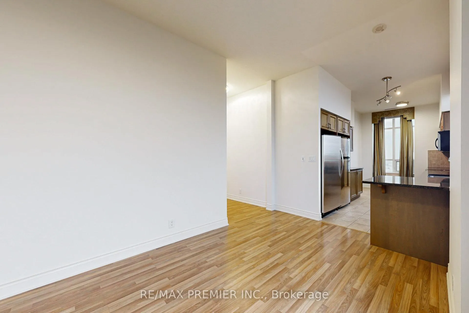 Photo 4 of Unit PH07, 9225 Jane Street, Vaughan, Maple — HOMEH