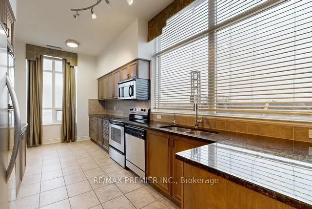 Photo 5 of Unit PH07, 9225 Jane Street, Vaughan, Maple — HOMEH