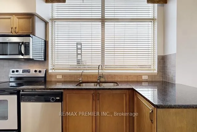 Photo 6 of Unit PH07, 9225 Jane Street, Vaughan, Maple — HOMEH