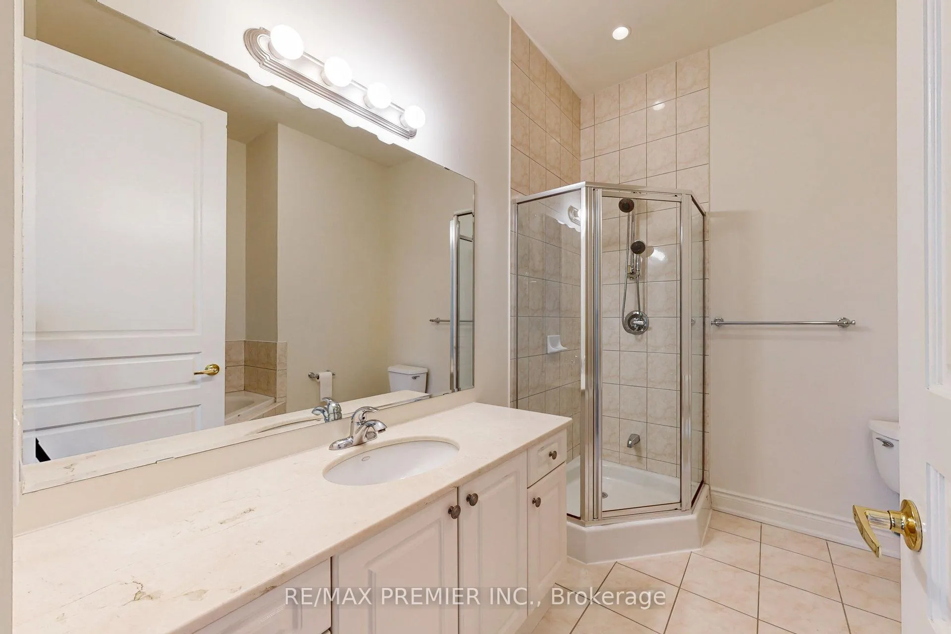 Photo 10 of Unit PH07, 9225 Jane Street, Vaughan, Maple — HOMEH