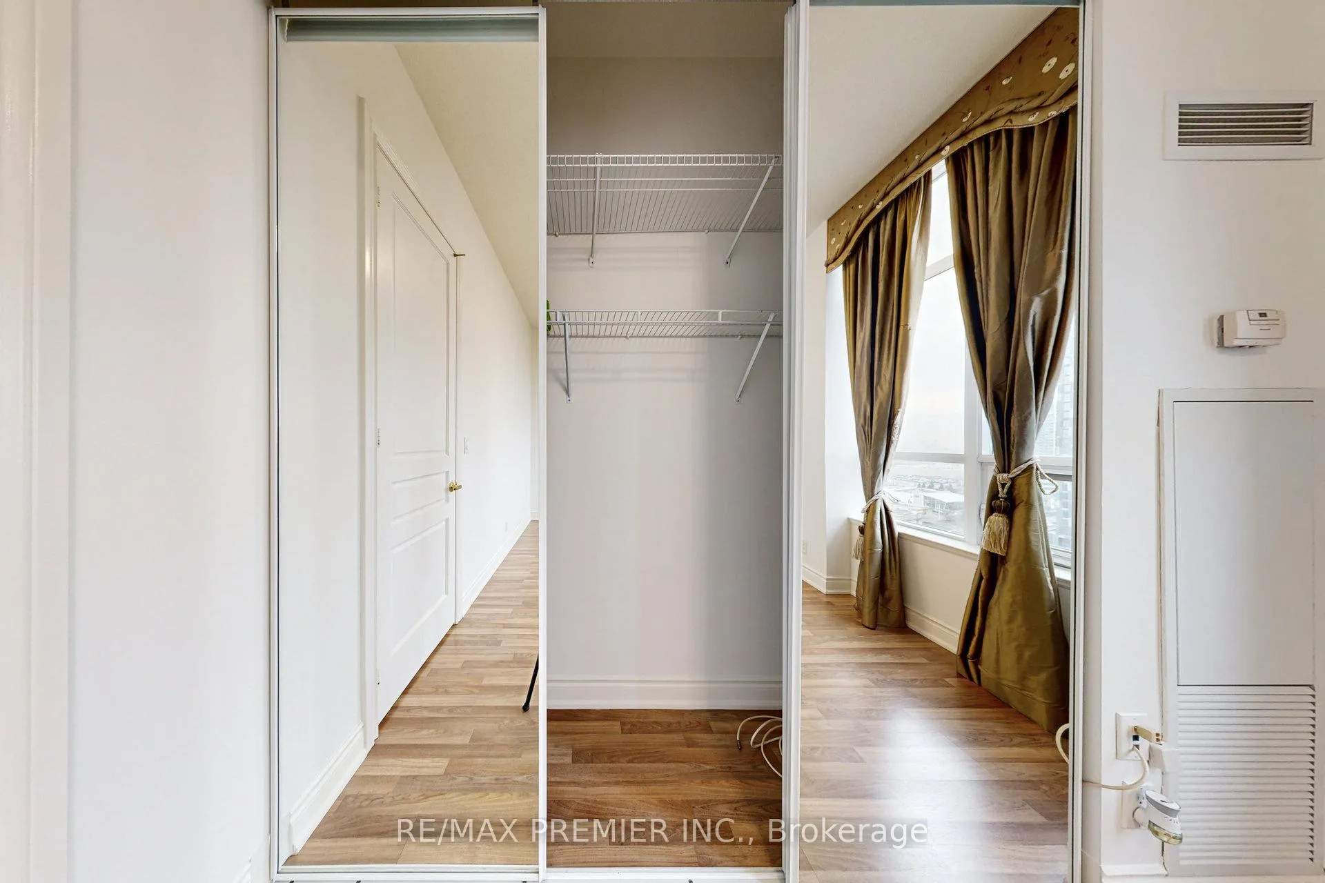 Photo 20 of Unit PH07, 9225 Jane Street, Vaughan, Maple — HOMEH