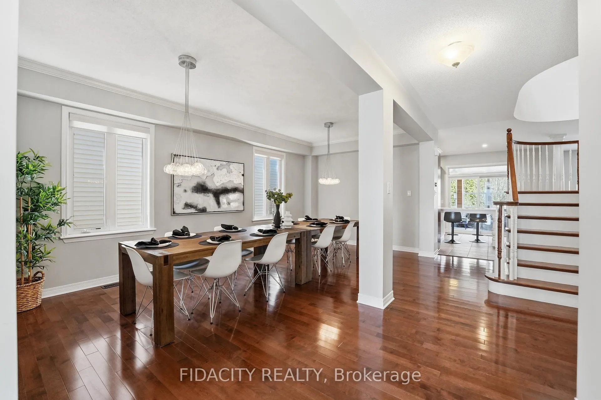 Photo 5 of 172 Coyote Crescent, Ottawa, Stittsville (South) — HOMEH
