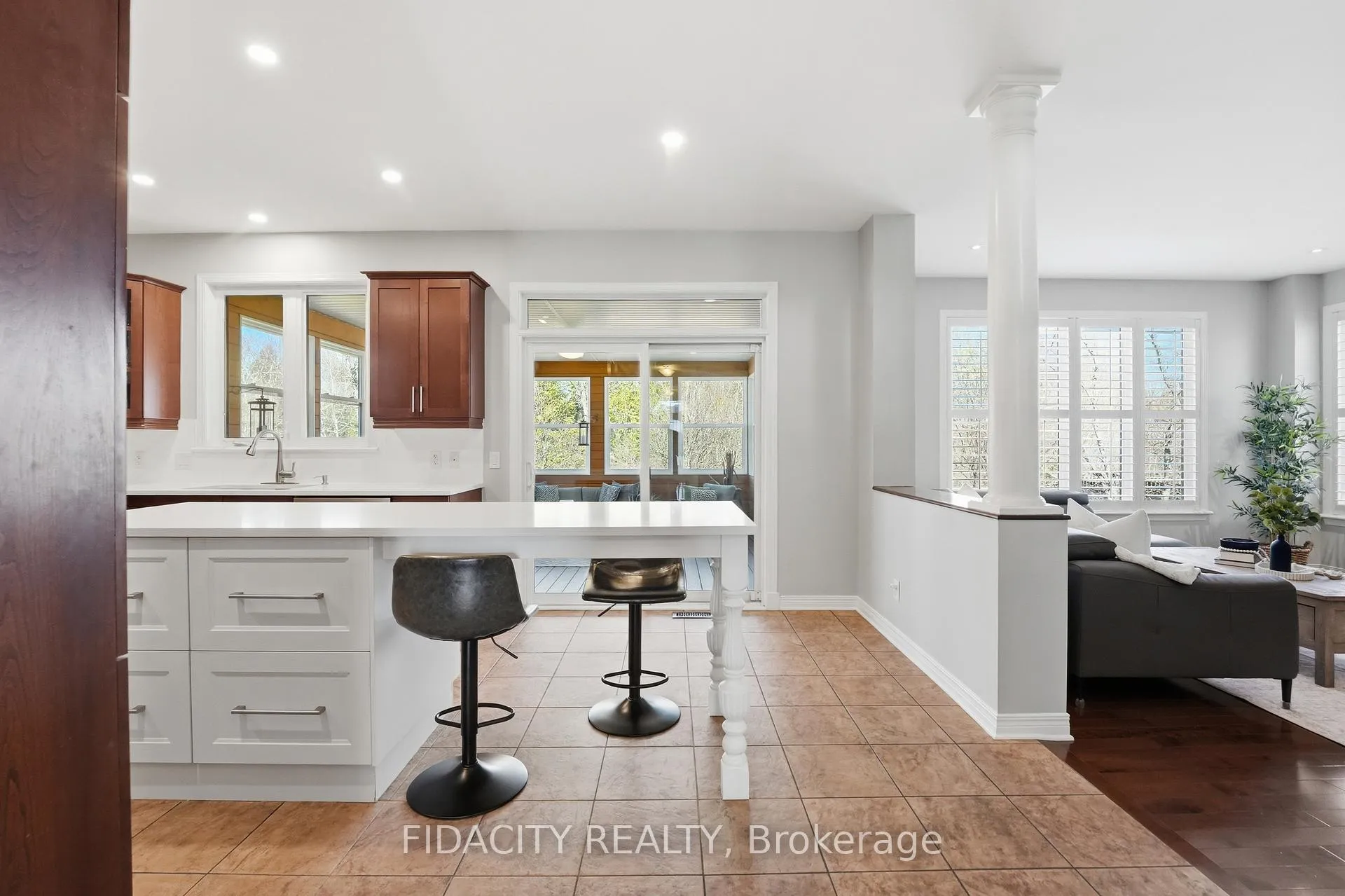 Photo 8 of 172 Coyote Crescent, Ottawa, Stittsville (South) — HOMEH