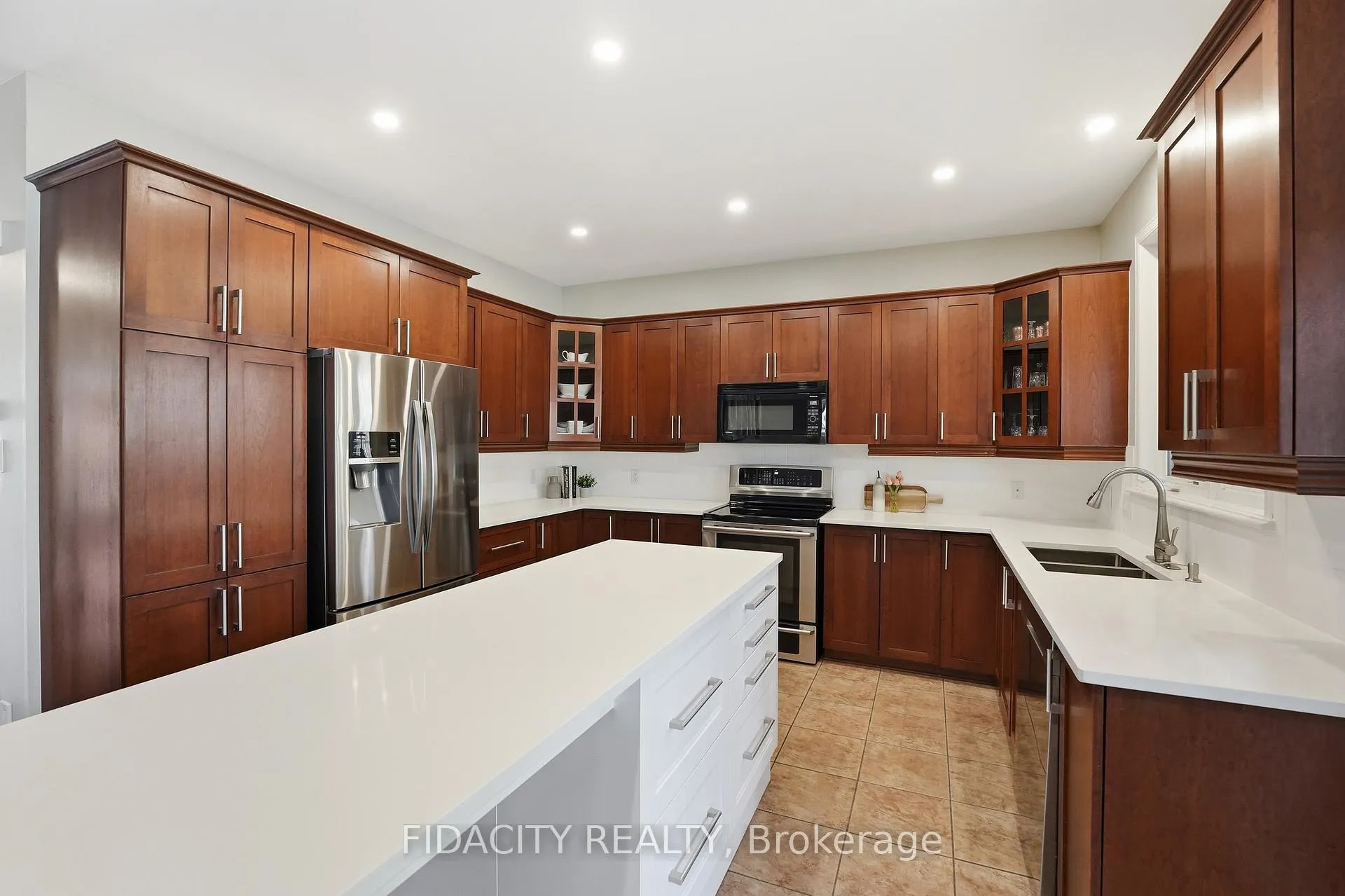 Photo 13 of 172 Coyote Crescent, Ottawa, Stittsville (South) — HOMEH
