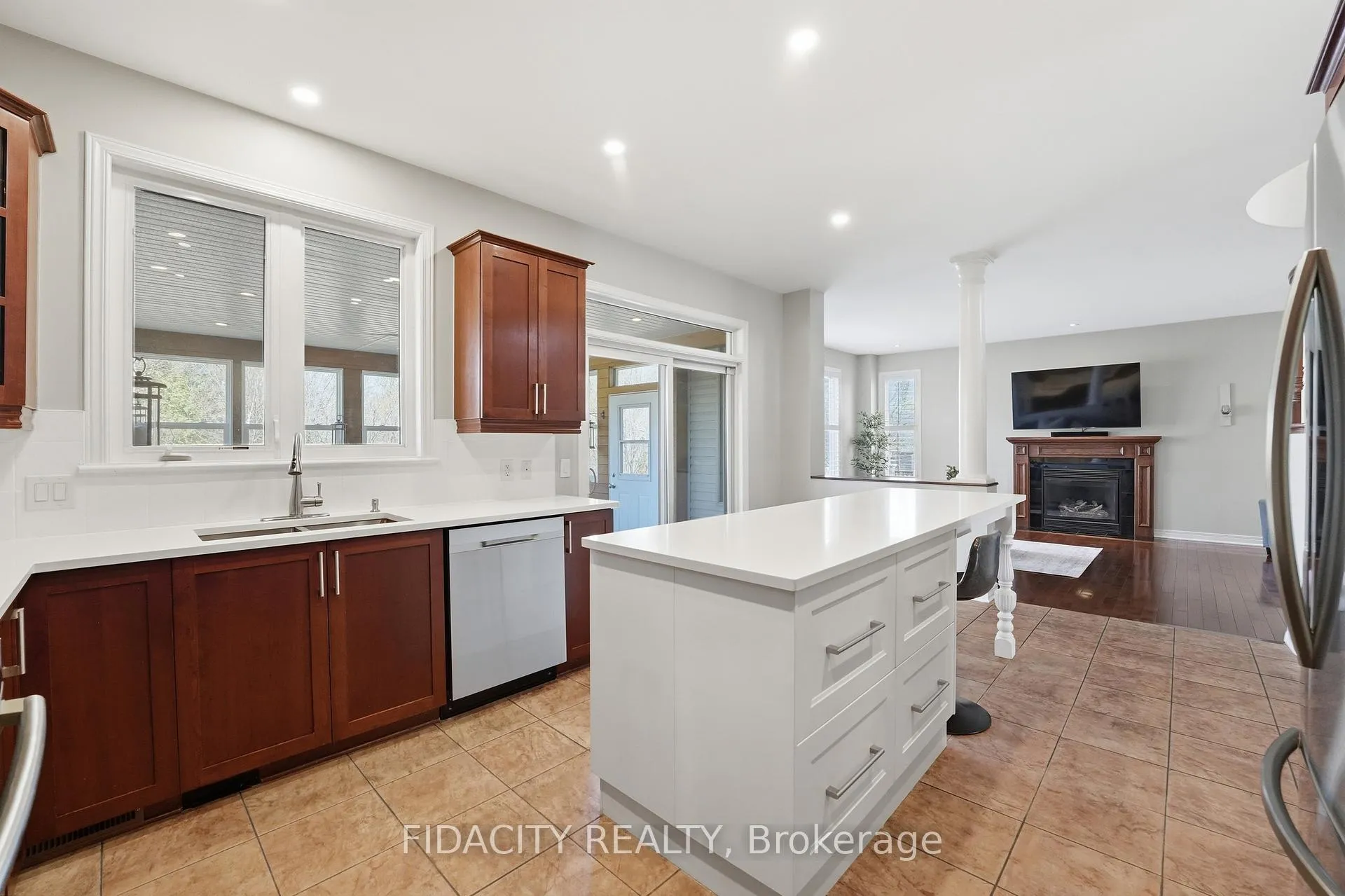 Photo 15 of 172 Coyote Crescent, Ottawa, Stittsville (South) — HOMEH