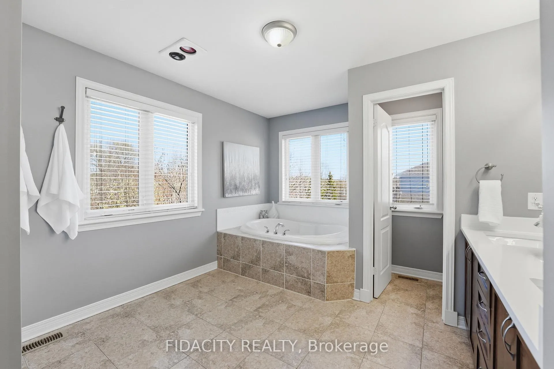 Photo 27 of 172 Coyote Crescent, Ottawa, Stittsville (South) — HOMEH