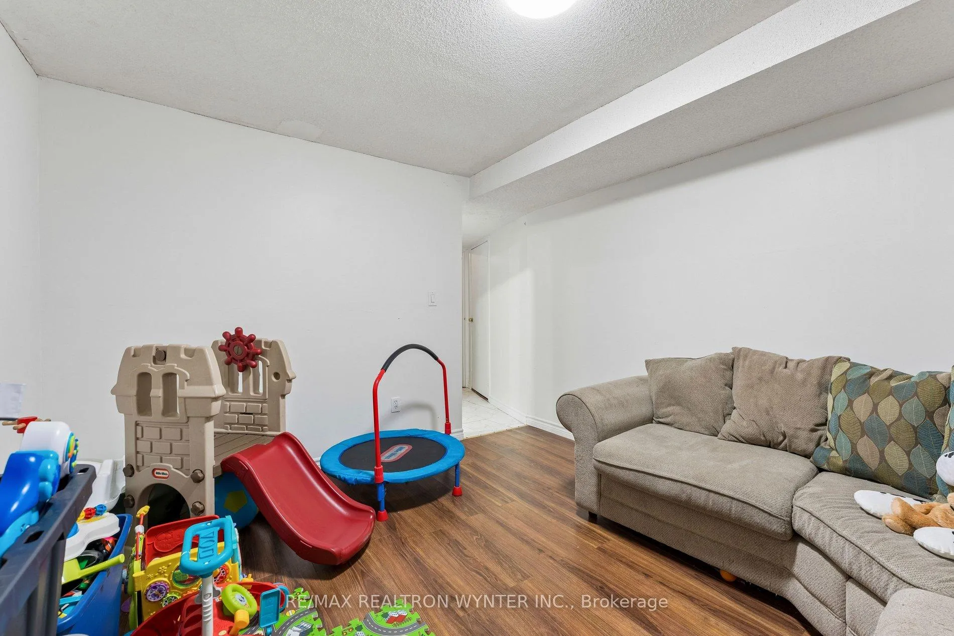 Photo 30 of 386 Hansen Road, Brampton, Madoc — HOMEH