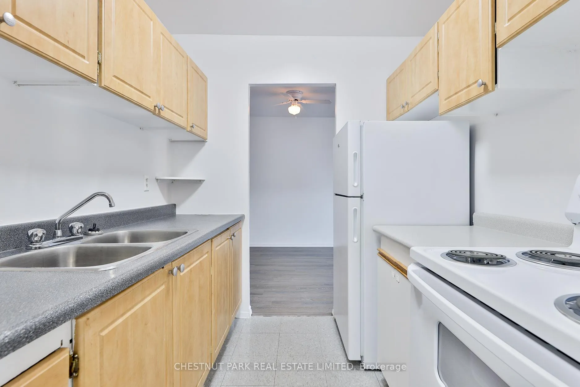 Photo 3 of Unit 215, 900 Glen Street, Oshawa, Lakeview — HOMEH