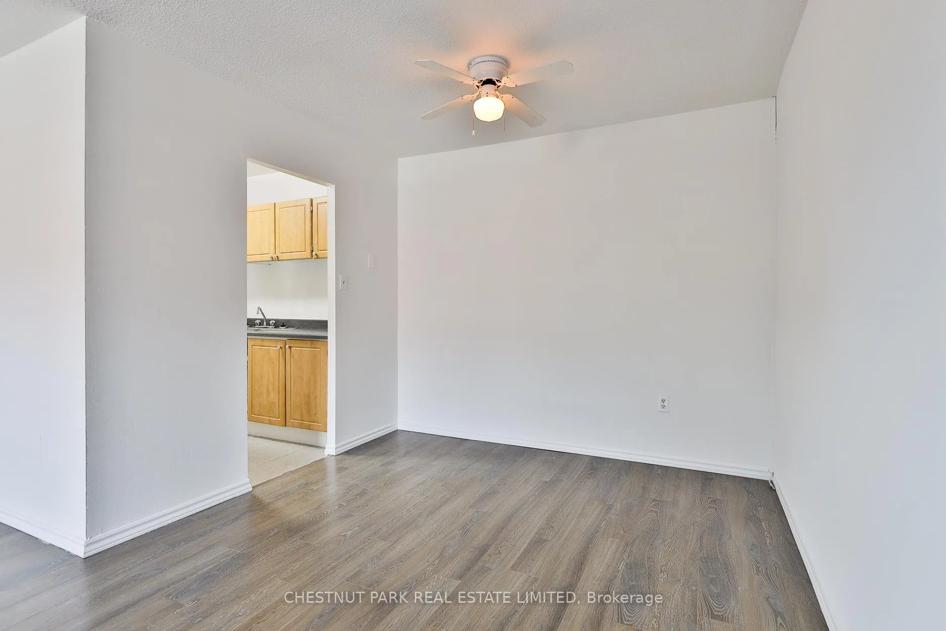 Photo 13 of Unit 215, 900 Glen Street, Oshawa, Lakeview — HOMEH