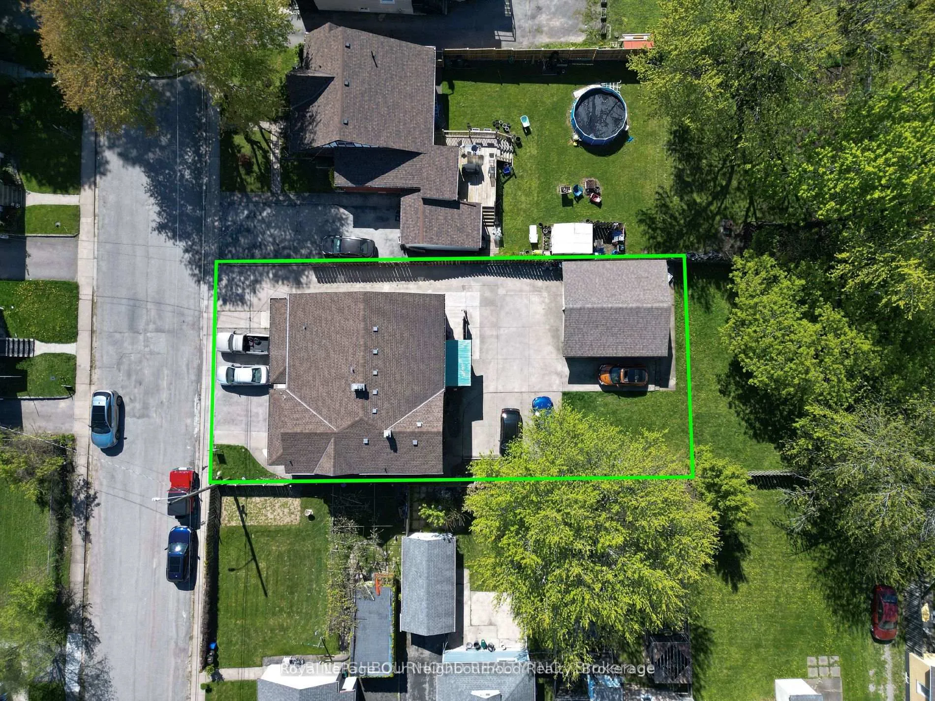 Photo 4 of Unit Unit 1, 5749 Summer Street, Niagara Falls, Hospital — HOMEH