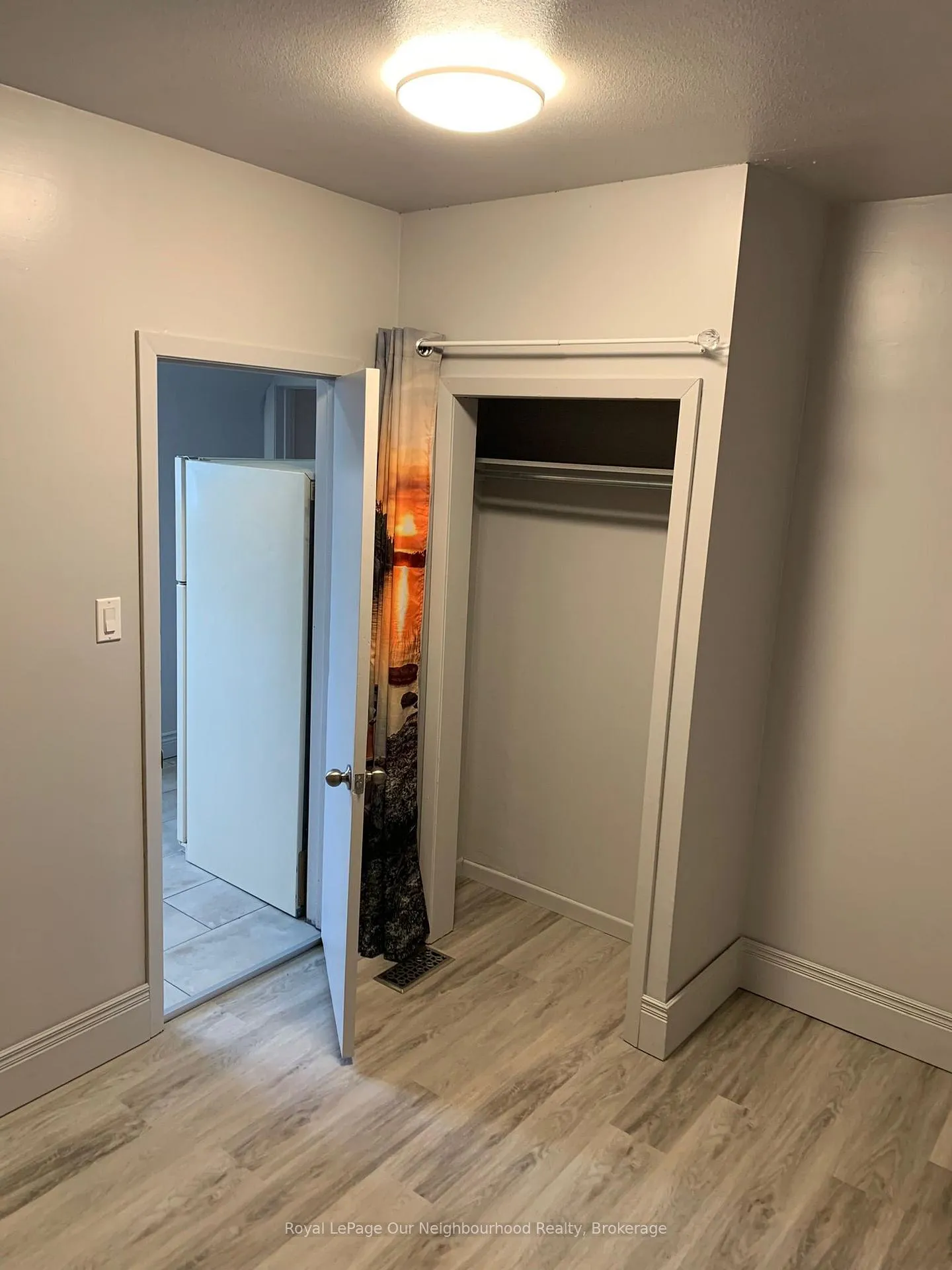 Photo 12 of Unit Unit 1, 5749 Summer Street, Niagara Falls, Hospital — HOMEH