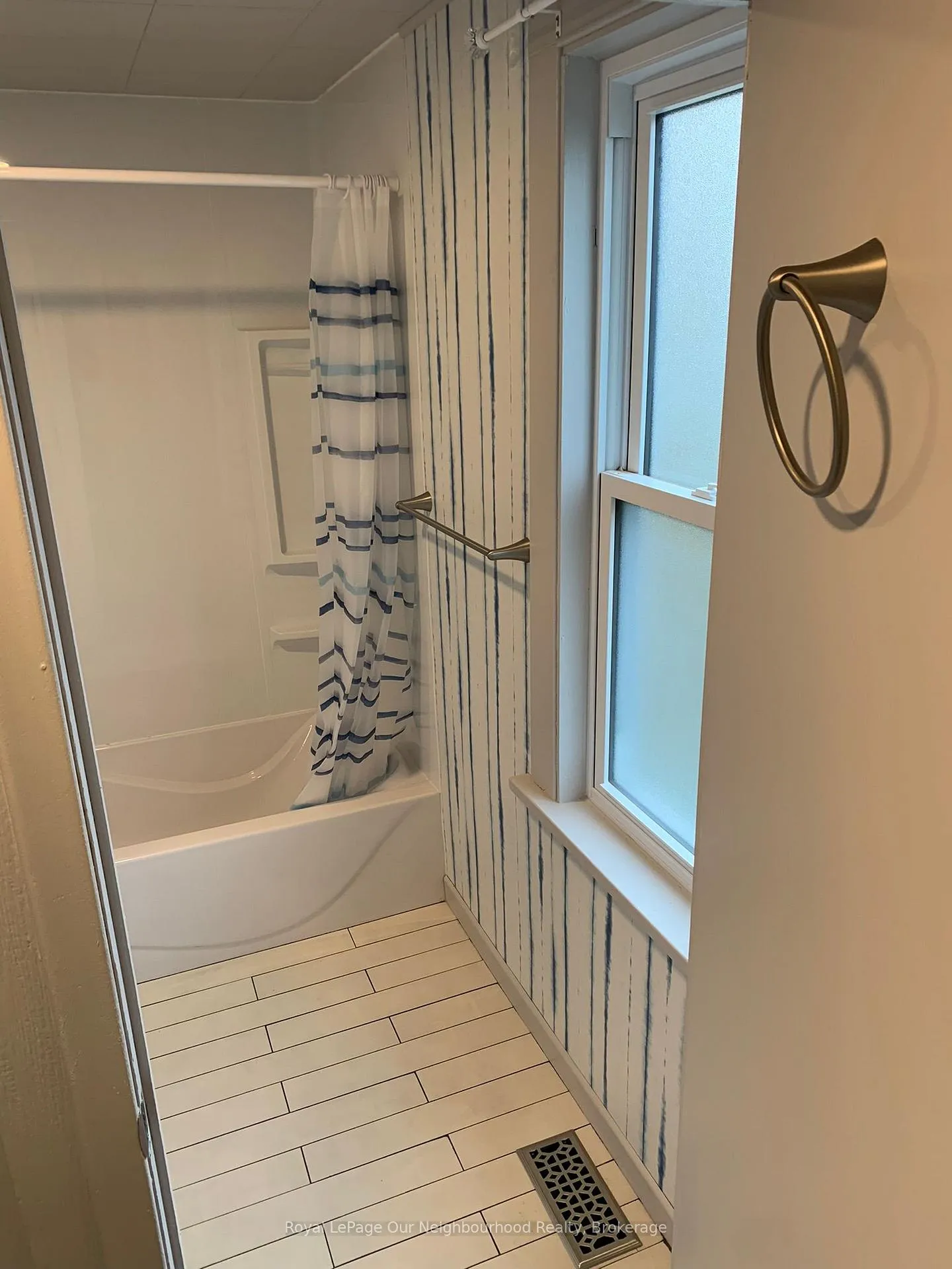 Photo 14 of Unit Unit 1, 5749 Summer Street, Niagara Falls, Hospital — HOMEH