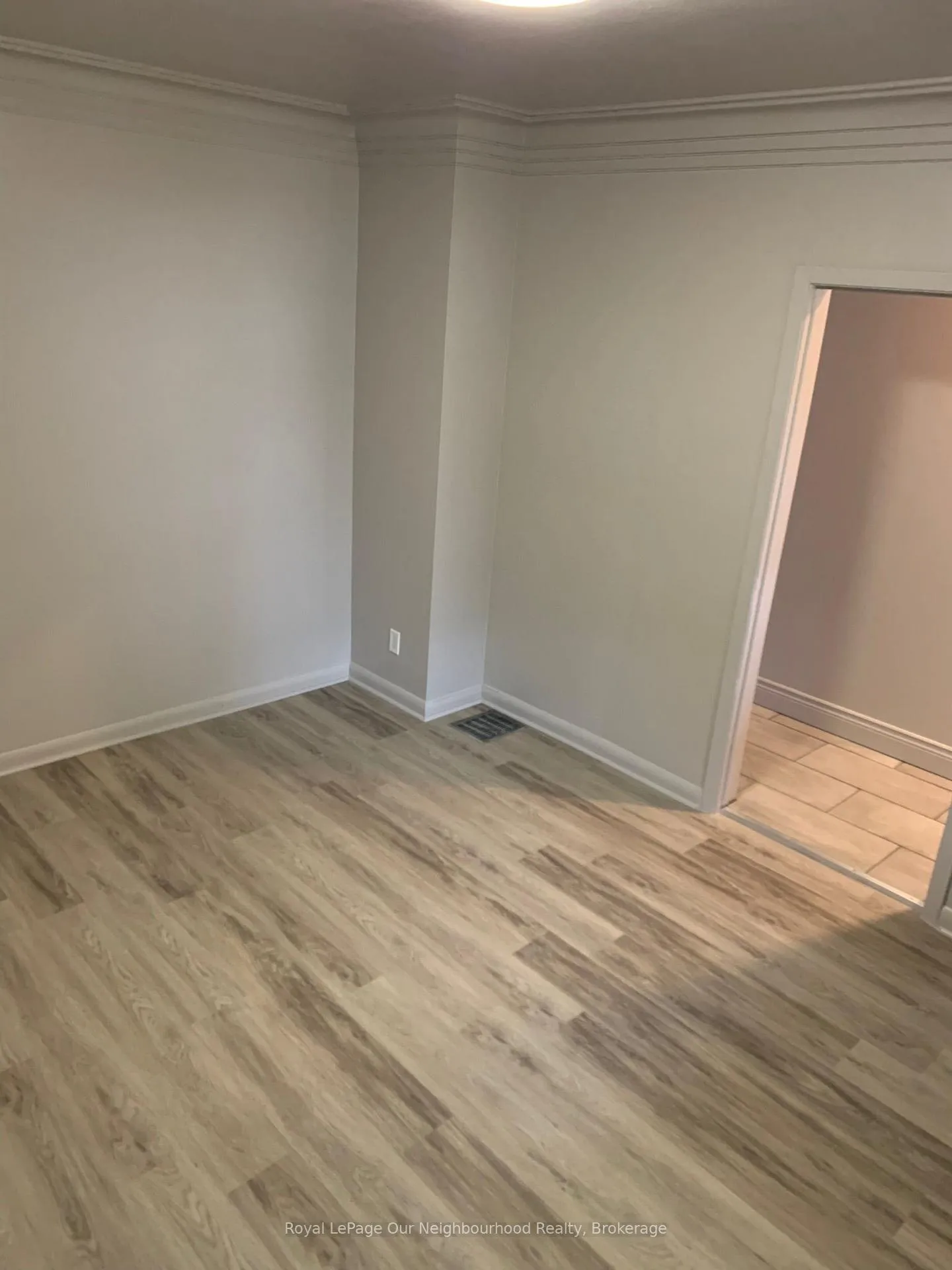 Photo 17 of Unit Unit 1, 5749 Summer Street, Niagara Falls, Hospital — HOMEH