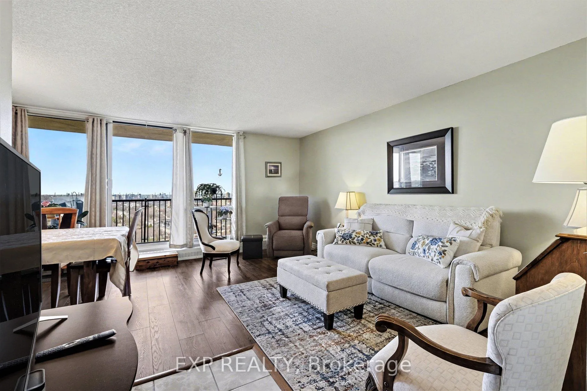 Photo 8 of Unit 1801, 665 Bathgate Drive, Ottawa, Carson Meadows — HOMEH