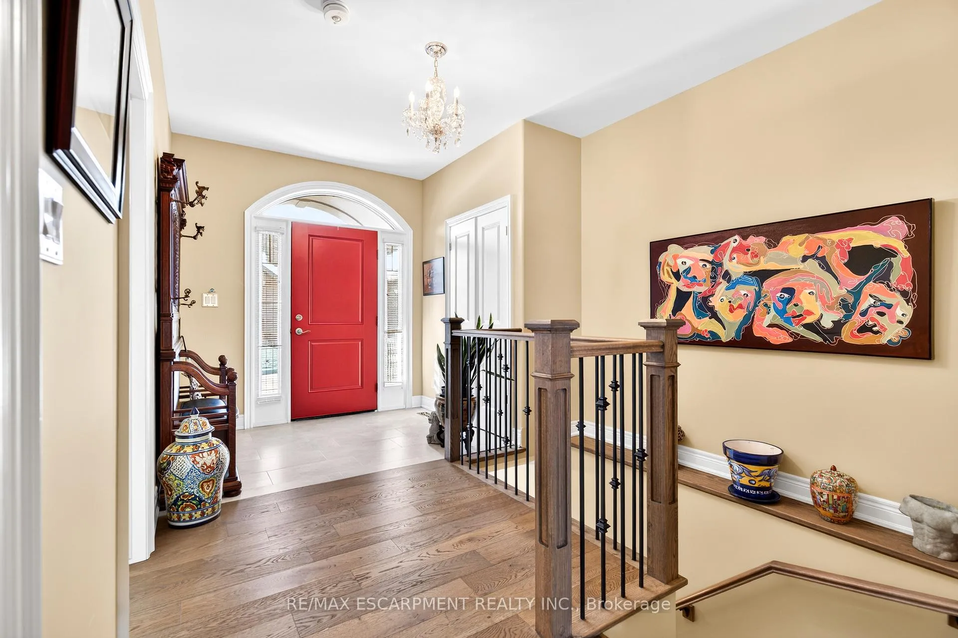 Photo 3 of Unit 4, 3757 St. Peter Avenue, Niagara Falls, Stamford — HOMEH