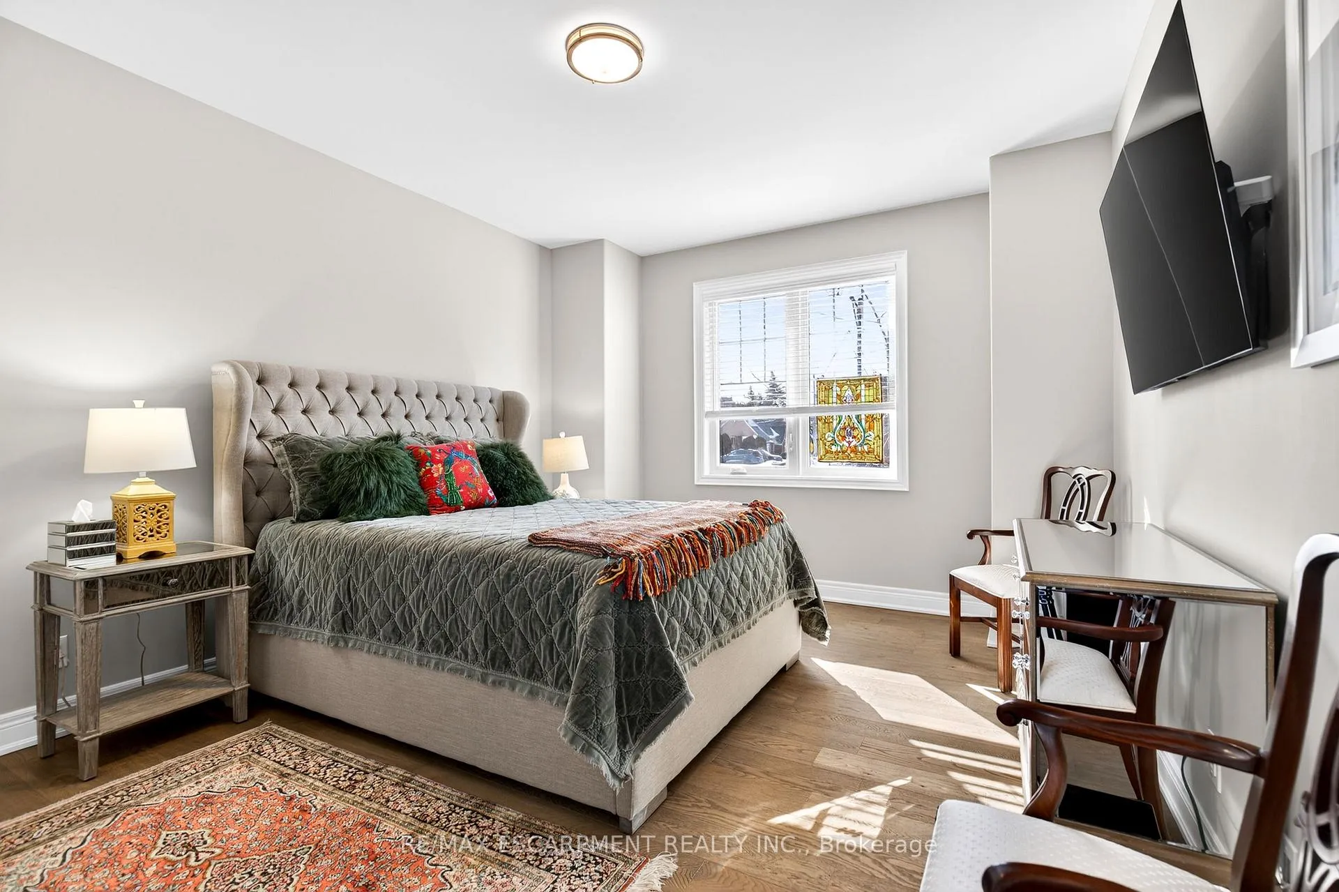 Photo 5 of Unit 4, 3757 St. Peter Avenue, Niagara Falls, Stamford — HOMEH