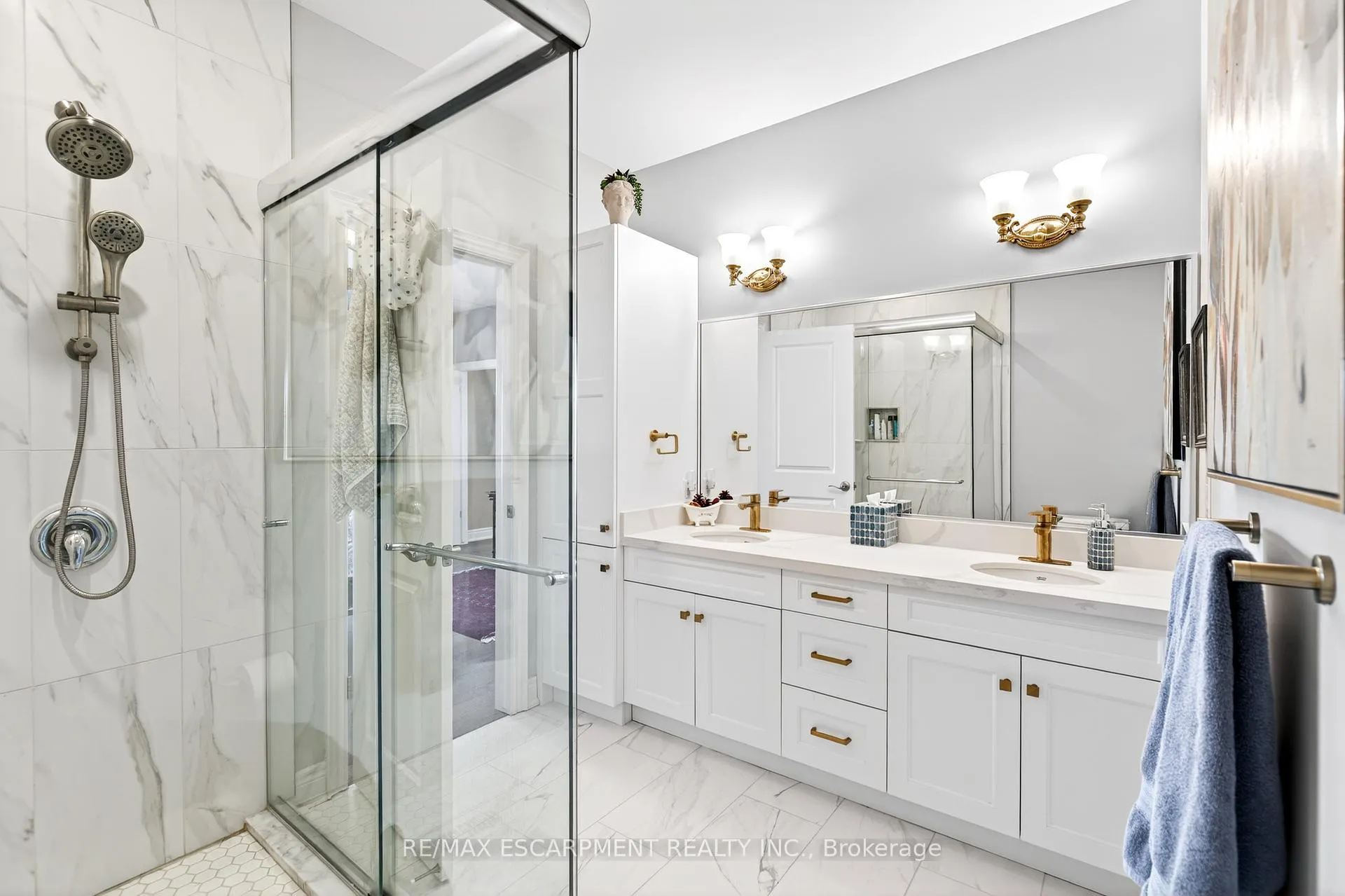 Photo 26 of Unit 4, 3757 St. Peter Avenue, Niagara Falls, Stamford — HOMEH
