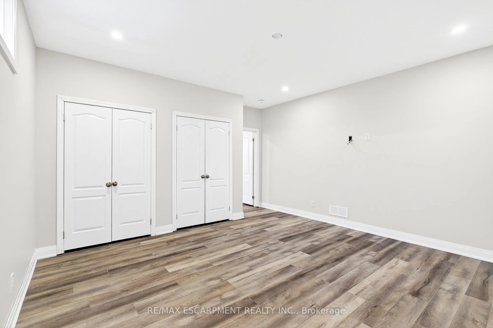 Photo 34 of Unit 4, 3757 St. Peter Avenue, Niagara Falls, Stamford — HOMEH