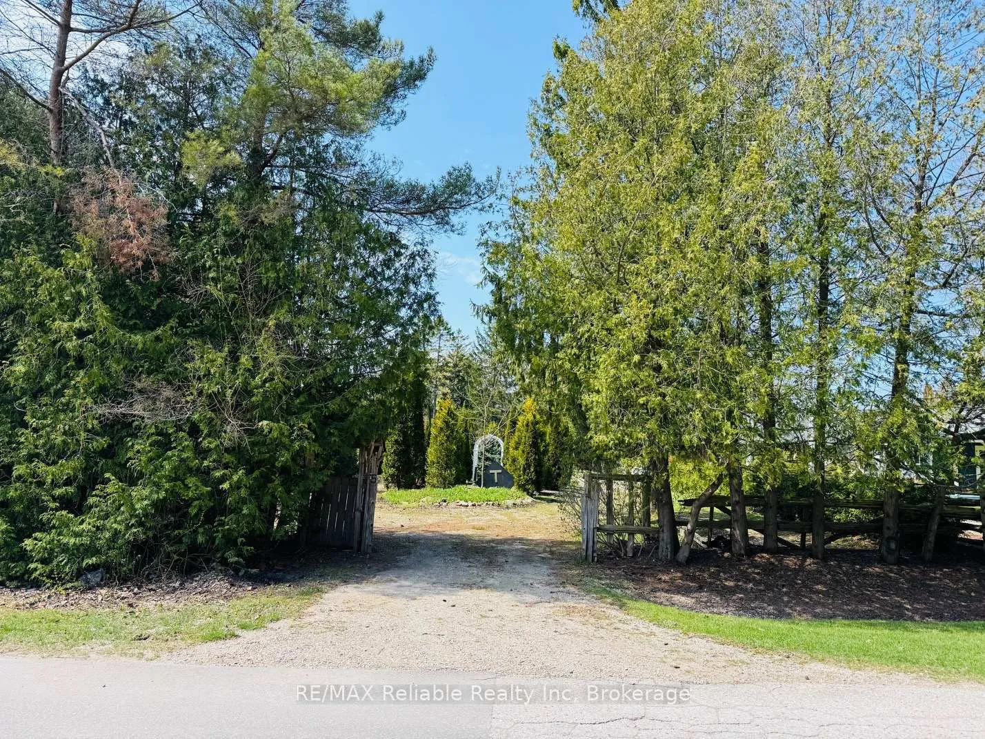 Photo 4 of 5 Hamilton Street, Bluewater, Bayfield — HOMEH