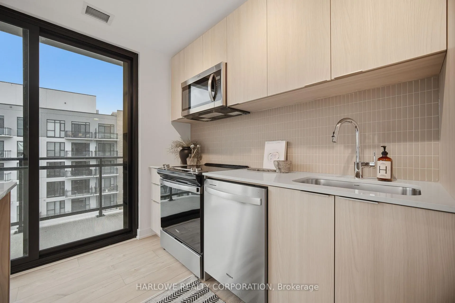 Photo 10 of Unit 705, 750 Whitlock Avenue, Milton, Cobban — HOMEH