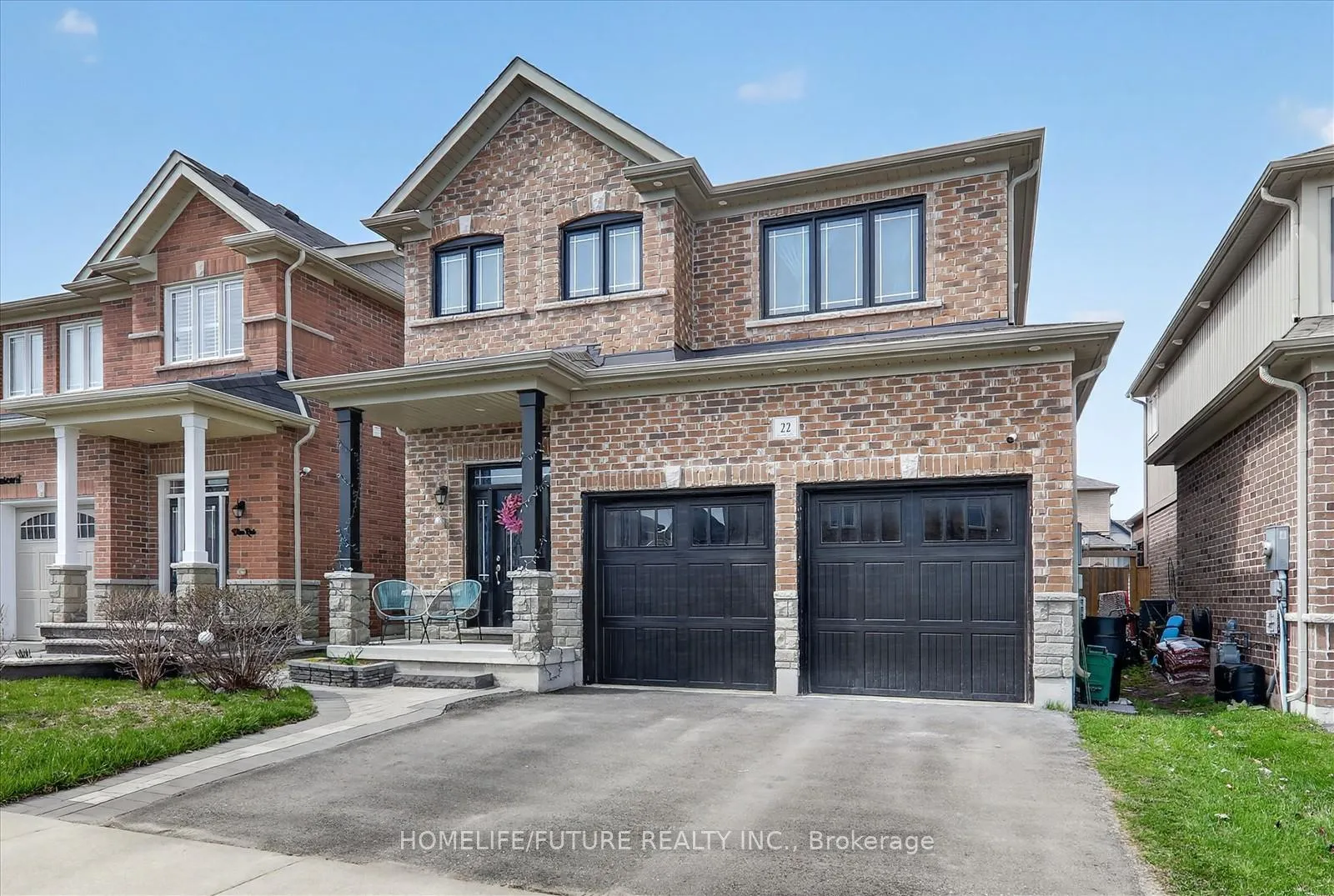 Photo 2 of Unit Main, 22 Moses Crescent, Clarington, Bowmanville — HOMEH