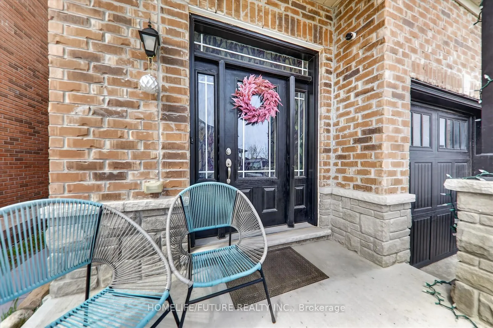 Photo 4 of Unit Main, 22 Moses Crescent, Clarington, Bowmanville — HOMEH