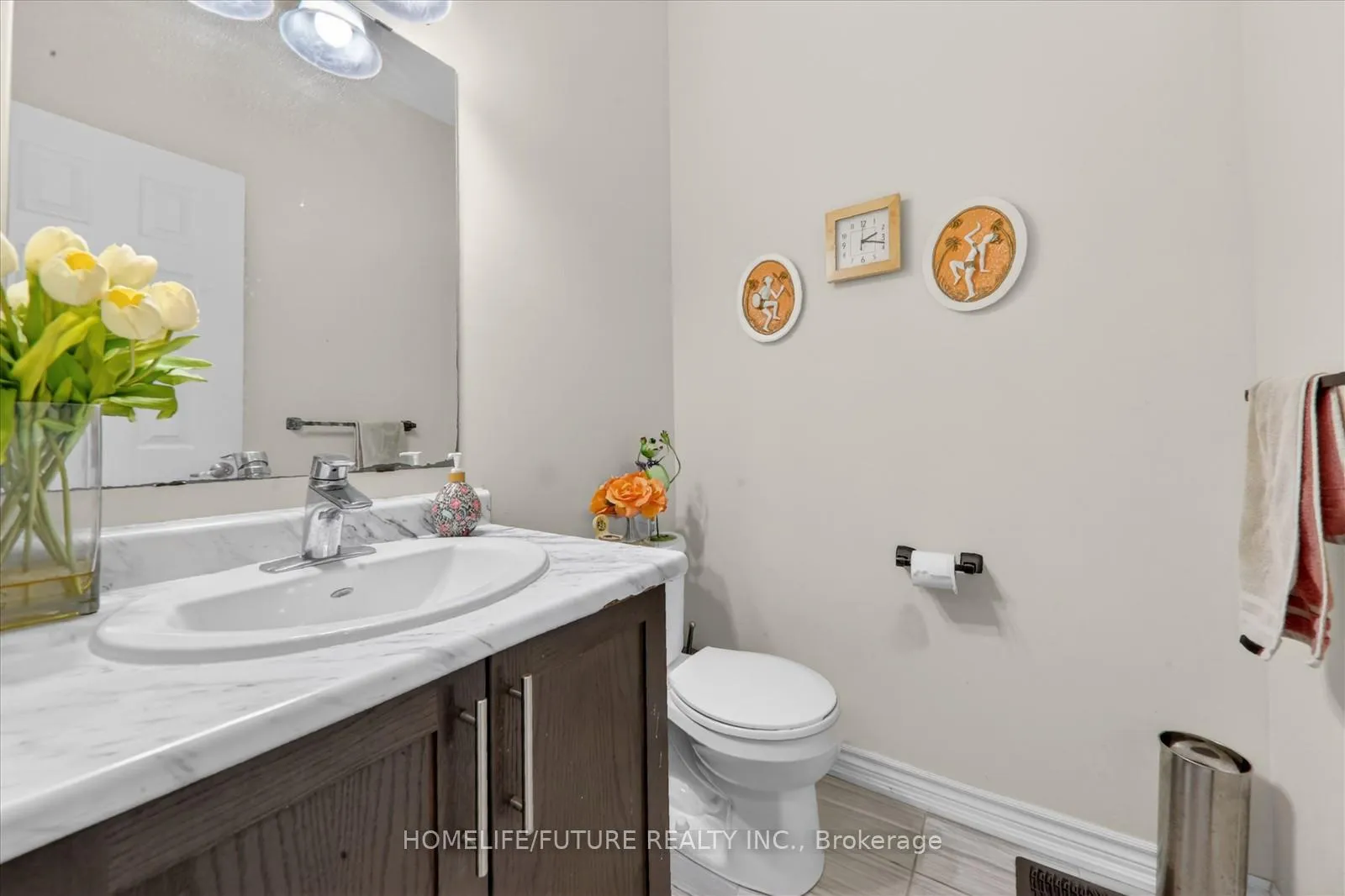 Photo 6 of Unit Main, 22 Moses Crescent, Clarington, Bowmanville — HOMEH