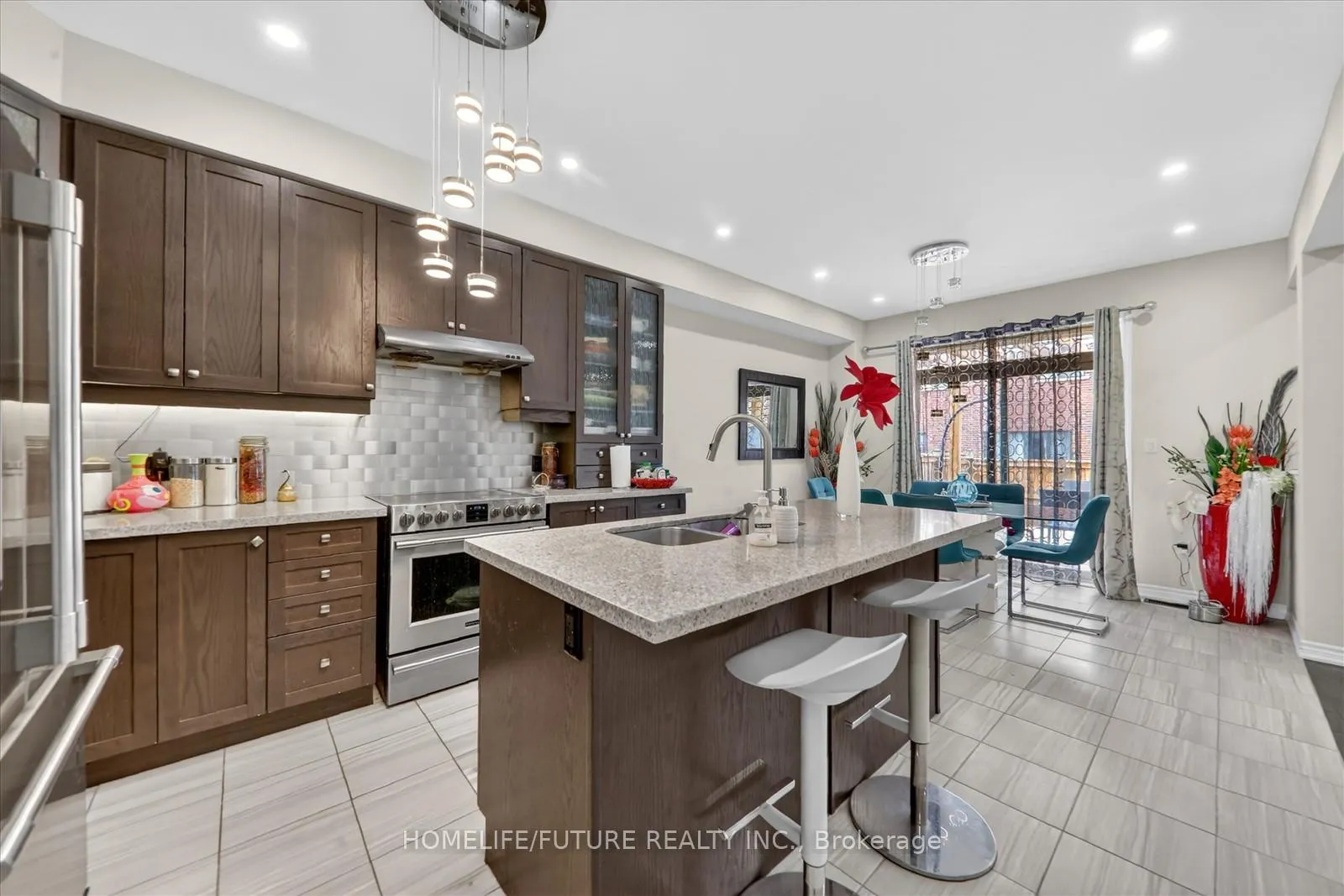 Photo 10 of Unit Main, 22 Moses Crescent, Clarington, Bowmanville — HOMEH