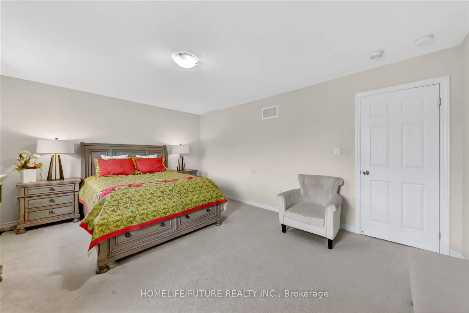 Photo 22 of Unit Main, 22 Moses Crescent, Clarington, Bowmanville — HOMEH