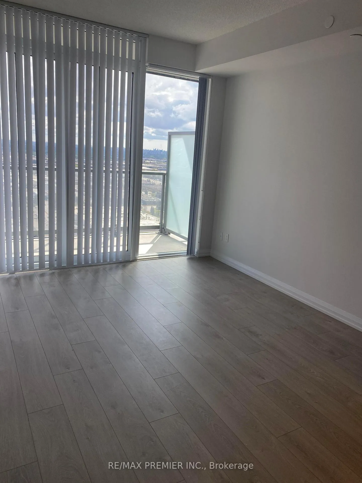 Photo 11 of Unit 3016, 7895 Jane Street, Vaughan, Concord — HOMEH