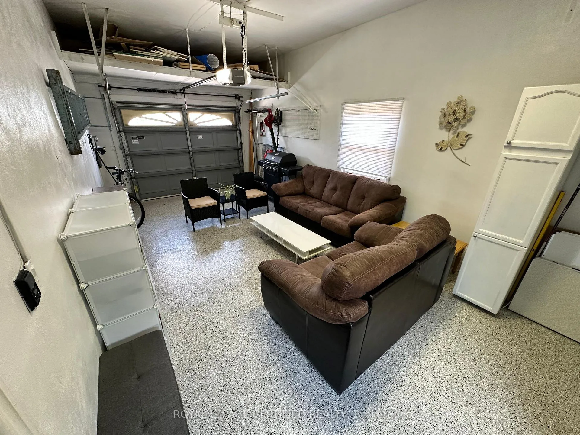 Photo 7 of 2435 Mckay Avenue, Windsor — HOMEH
